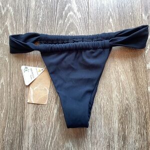 Berlook Bikini Bottom NWT